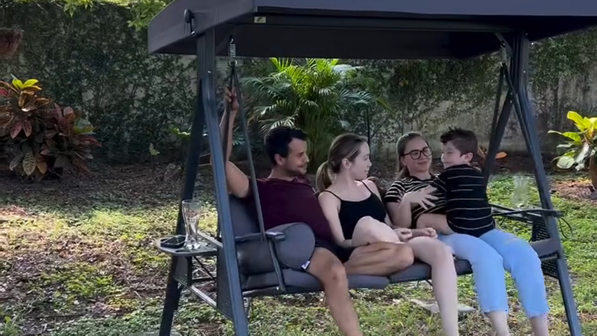 Amazon.com : PURPLE LEAF Outdoor Patio Porch Swing with